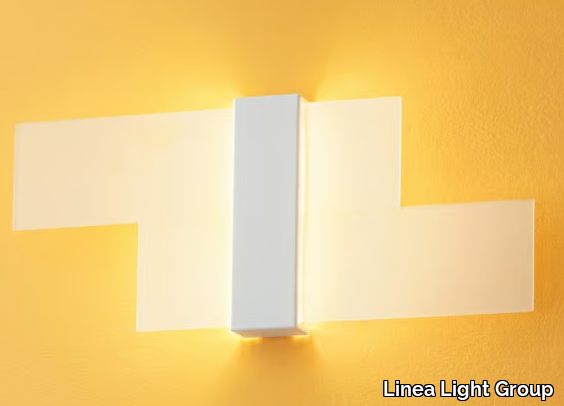 TRIAD_W - LED glass wall light _ Linea Light Group