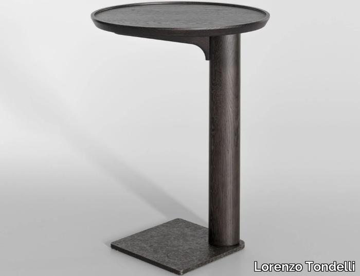 TISBE - Round oak side table _ Lorenzo Tondelli