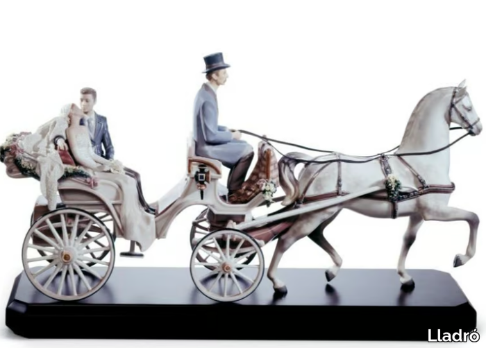 BRIDAL CARRIAGE COUPLE - Porcelain decorative object _ Lladró