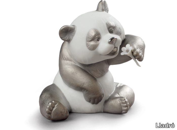 a-cheerful-panda-lladro-535650-rela7408d03.jpg