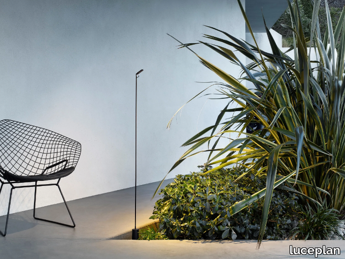 FLIA - Floor outdoor light in carbon fiber _ LUCEPLAN