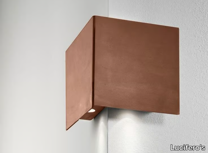 MANINE 270-V - LED metal wall light _ Lucifero's