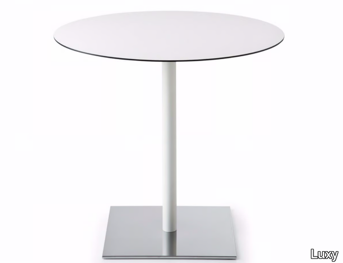 table-luxy-230082-relc6539e53.jpg