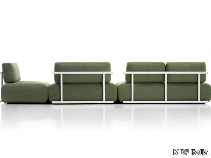 COSY-Garden-sofa-MDF-Italia-638512-rel5959df96.jpg