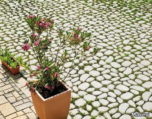 ACCIOTTOLATO - Concrete paving block _ Macevi