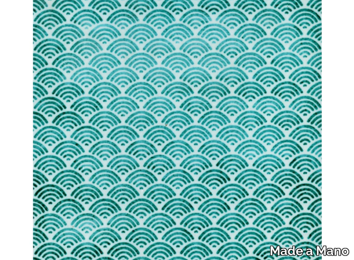 komon-k4-made-a-mano-302924-rel1b76aa38.jpg