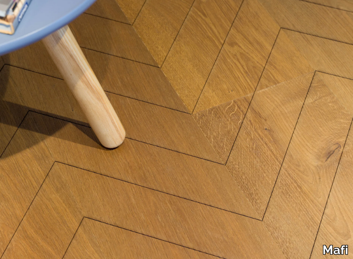 CARVING CHEVRON I - VULC. MEDIUM NATURAL - Oak flooring _ Mafi