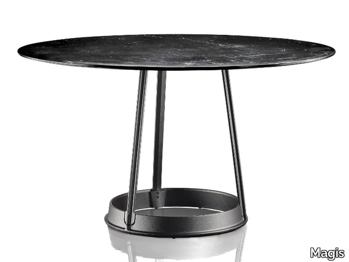 BRUT - Round table _ Magis