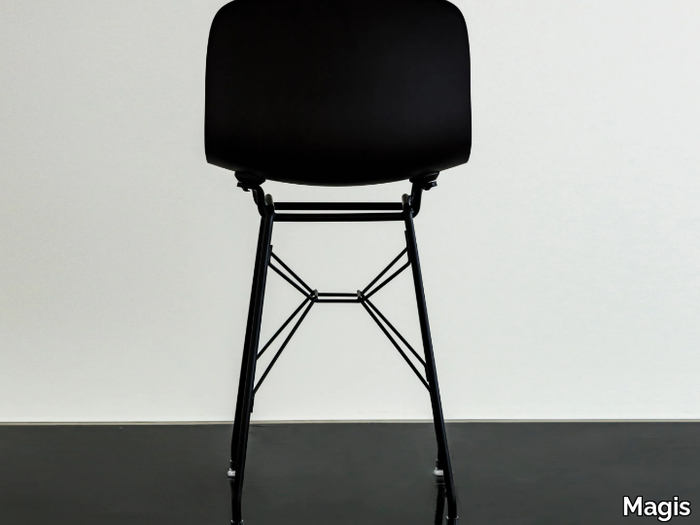 TROY - Low polypropylene stool with back _ Magis