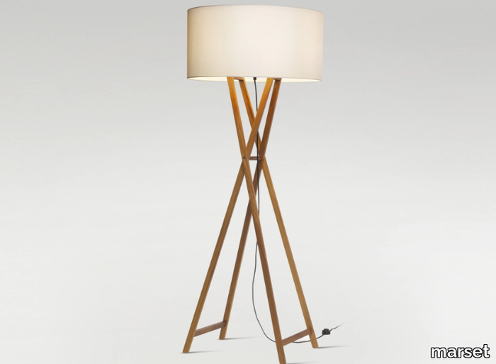 CALA - Oak floor lamp with PET lampshades _ Marset