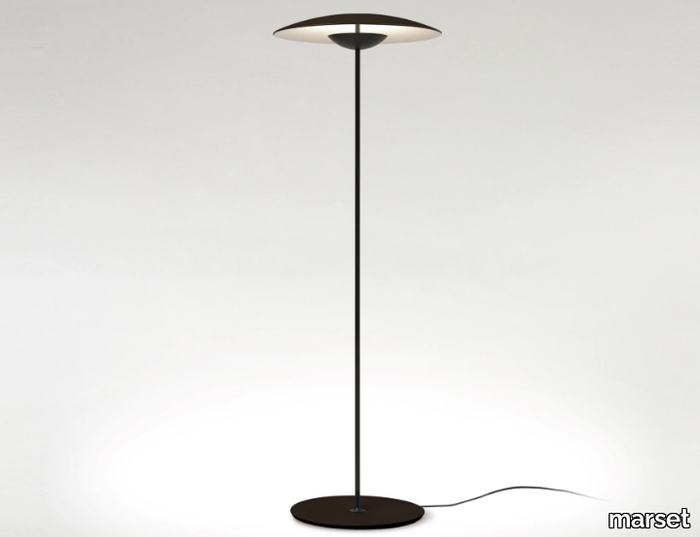 GINGER P - LED aluminium and wood floor lamp _ Marset