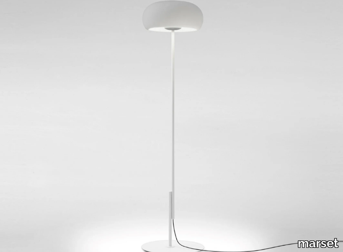 VETRA-Floor-lamp-Marset-600796-rel5d53f14c.jpg