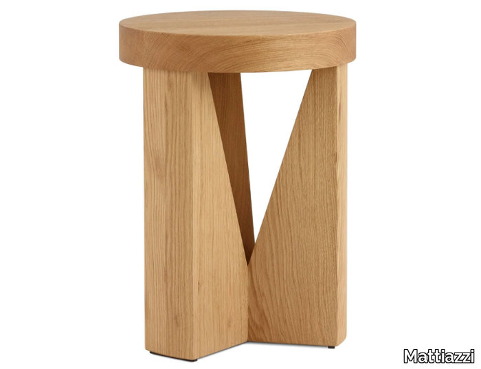 MC20 CUGINO - Low oak stool _ Mattiazzi