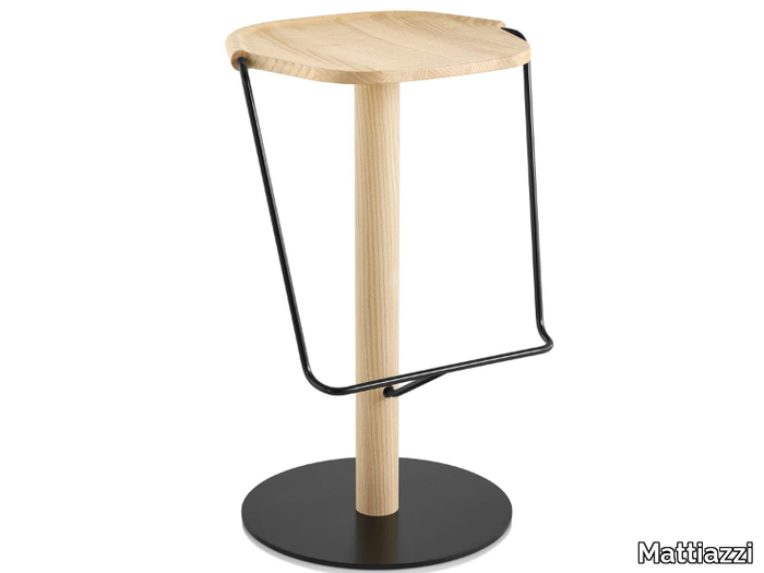 MC9 UNCINO - High ash stool with footrest _ Mattiazzi