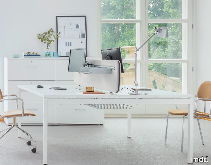 OGI_Y - Multiple workstation desk with sound absorbing screens _ mdd