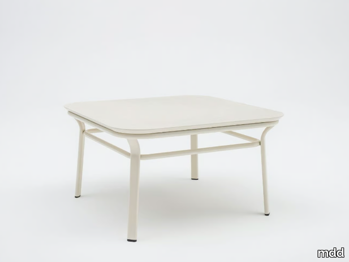 GRACE-Square-coffee-table-MDD-328221-rel580cc440.jpg