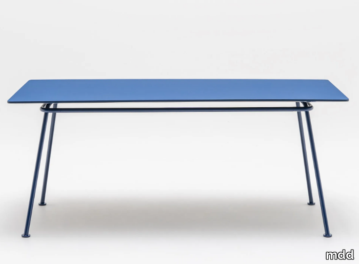 new-school-table-mdd-623660-reld642e4b.jpg