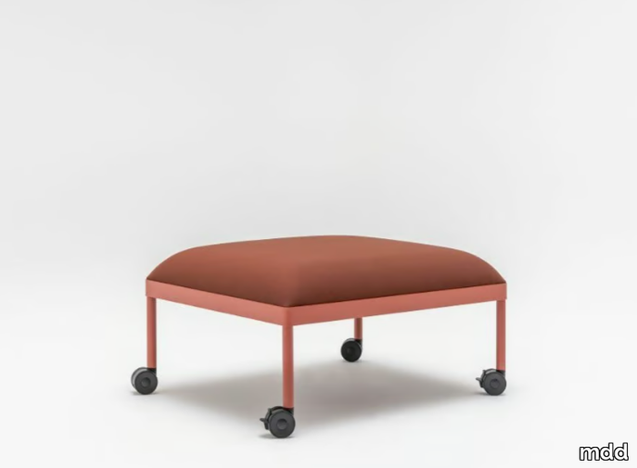 stilt-footstool-mdd-524476-rel1b5fdfcc.jpg