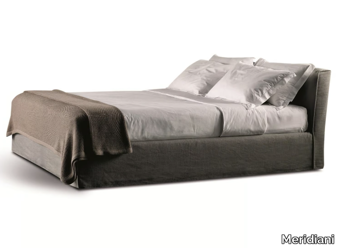 LAW - Fabric bed with removable cover _ Meridiani