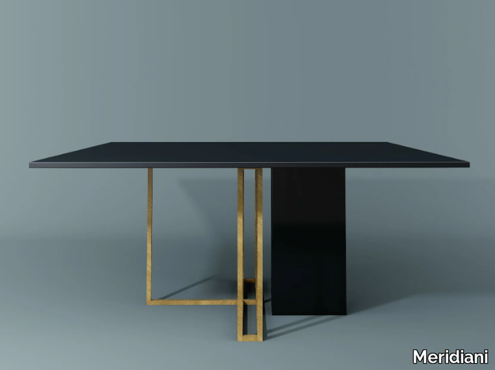 PLINTO - Square dining table _ Meridiani