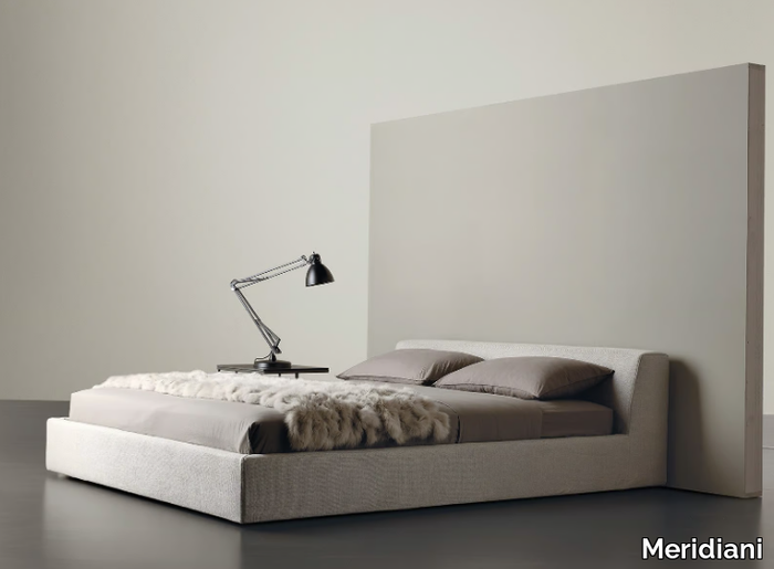 LOUIS-Bed-Meridiani-76240-rele079e8ee.jpg