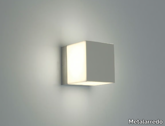 KUBO - LED methacrylate wall lamp _ Metalarredo
