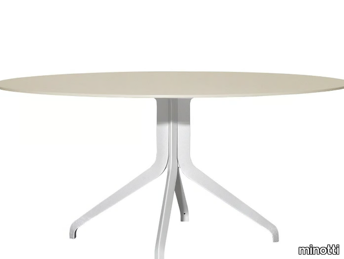 CLAYDON OUTDOOR - Outdoor table _ Minotti