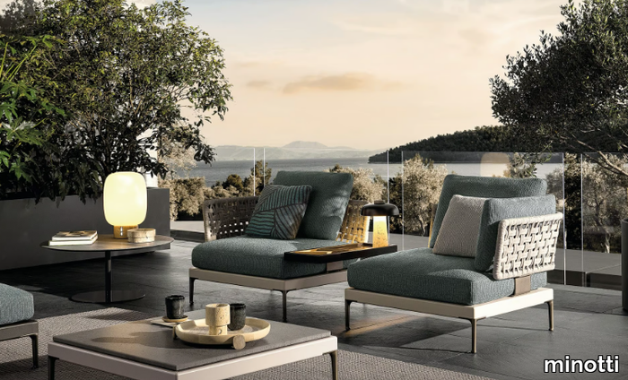 PATIO-Garden-side-table-Minotti-552234-rela72bb7f6.jpg