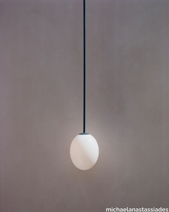 b1e128dd-0bc2-4bf4-9bd0-4410d5358280_2-michaelanastassiades-thephilosophicalegg-pendant.jpg