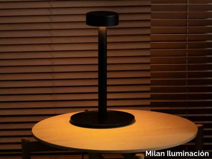 PEAK LANE - LED steel table lamp _ Milan Iluminación