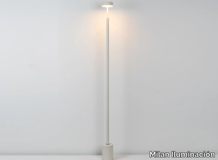 PEAK-Floor-lamp-Milan-Iluminacion-459022-reldae20962.jpg