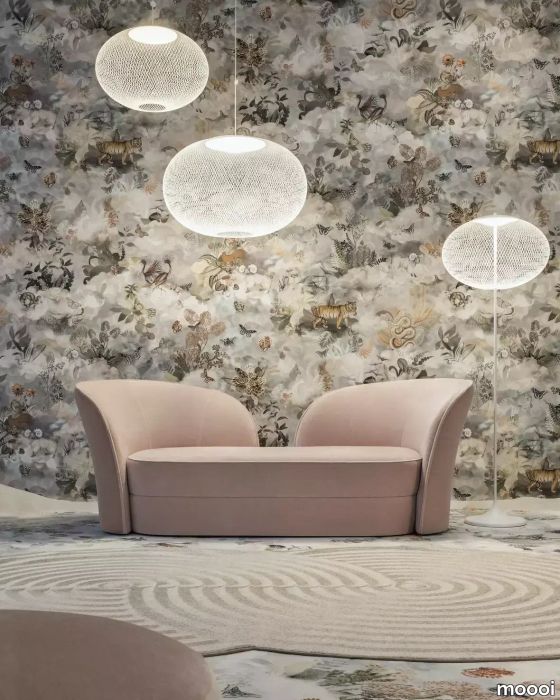 Moooi-Divine-Dreams-Milan-2022-Aldora-Sofa-pink-set.webp