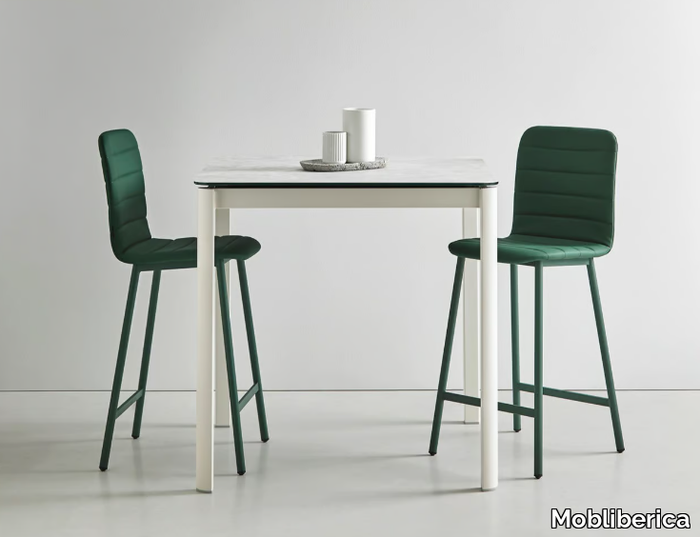 pepper-high-table-mobiliario-auxiliar-de-diseno-433000-rel67b0562d.jpg