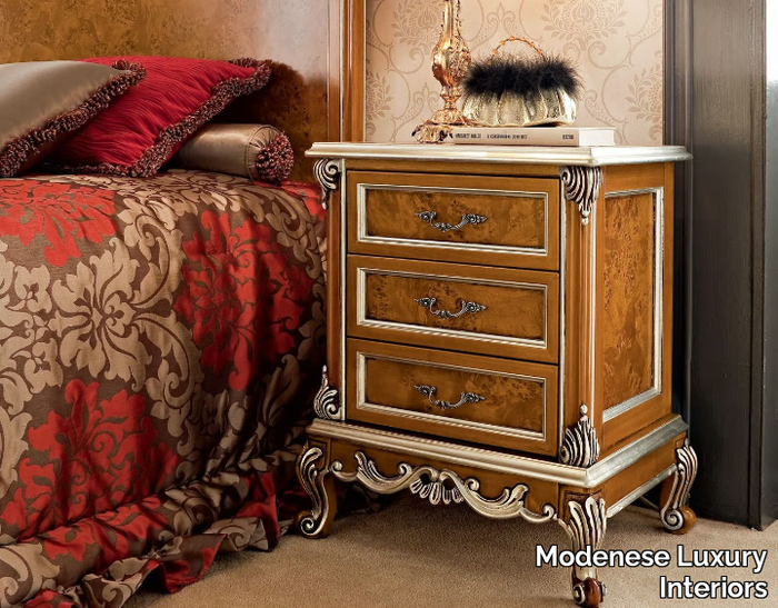 12208-Bedside-table-Modenese-Gastone-group-134204-rel2bd9c1be.jpg