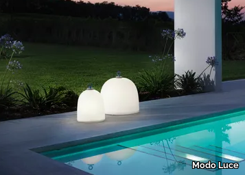 CAMPANONE OUTDOOR - Rechargeable LED polyethylene Outdoor table lamp _ Modo Luce