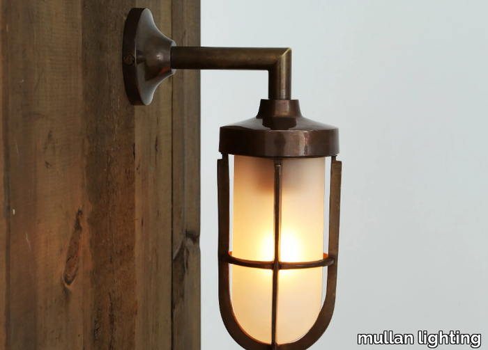 CLADACH-BRASS-WELL-GLASS-WALL-LIGHT-Mullan-Lighting-197398-relcdf8e003.jpg