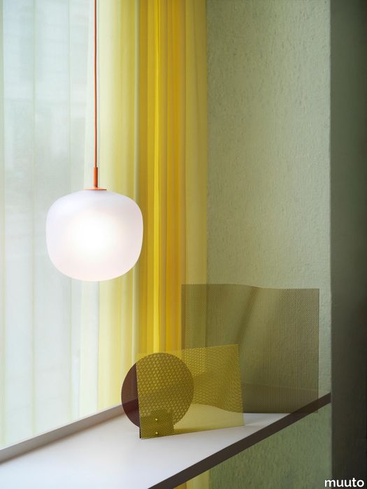 5581-en-rime-pendant-lamp-25-orange-muuto-med-res.jpg