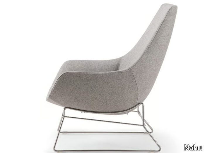 CRYSTAL LOUNGE 01 - Sled base upholstered armchair with armrests _ Nahu