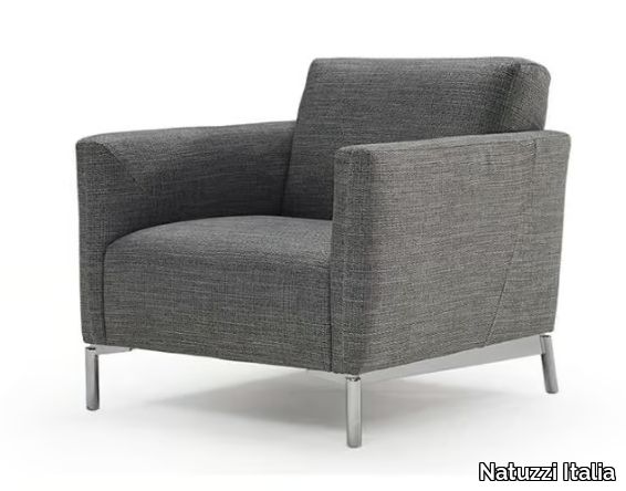 TRATTO - Upholstered armchair with armrests _ Natuzzi Italia