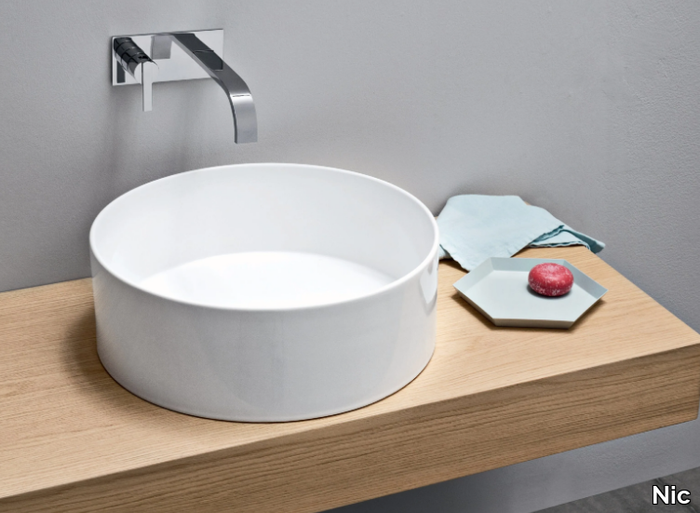 OVVIO - Countertop round ceramic washbasin _ Nic