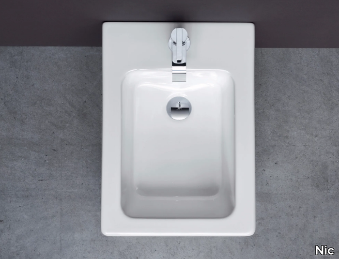 COOL - Floor mounted ceramic bidet _ Nic