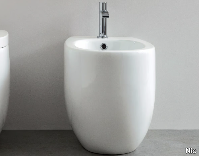 MILK - Wall-hung ceramic bidet _ Nic