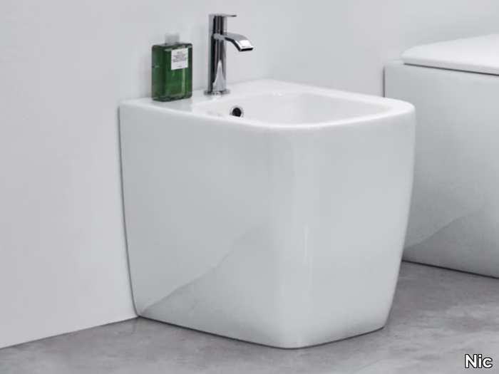 semplice-floor-mounted-bidet-nic-design-300799-rel20492c2c.jpg