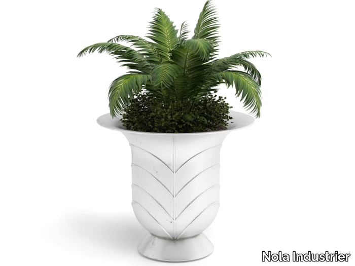 KLOCKA - Round recycled aluminium garden vase _ Nola Industrier