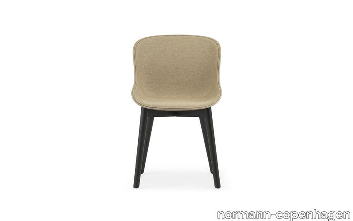 Hyg-Chair-Front-Upholstery-Sand--Black-Oak2.png