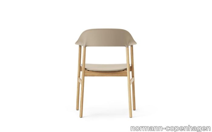 Herit-Armchair-Oak4.png