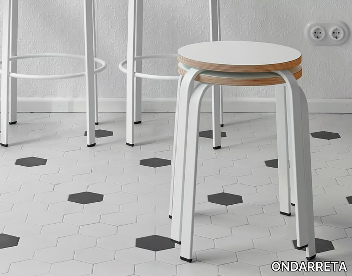 CHICO - Low steel stool _ ONDARRETA