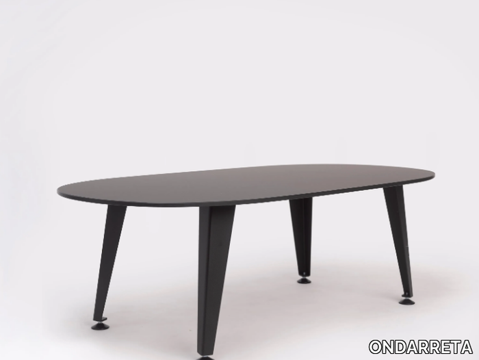 DO - Low oval coffee table _ ONDARRETA