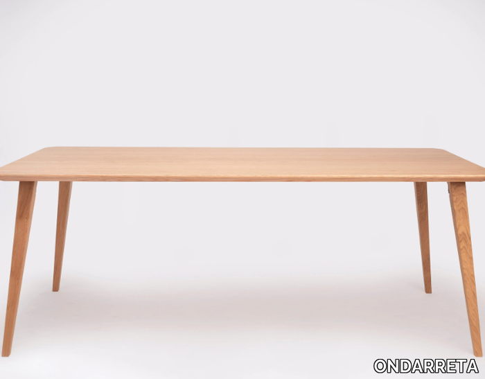 BOB-Dining-table-ONDARRETA-588493-relc86bedb5.jpg