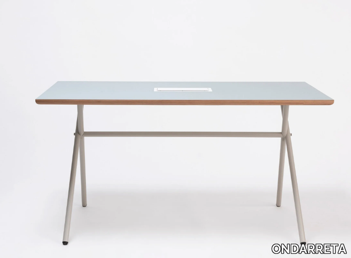 BAI-Writing-desk-ONDARRETA-395526-rele3b13d6b.jpg